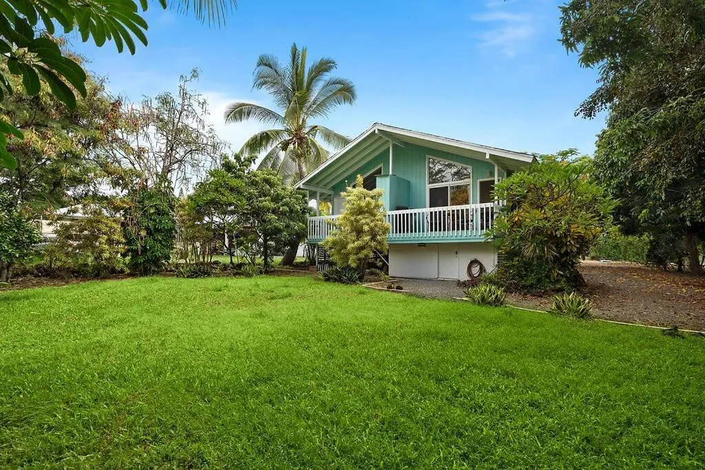 Holiday home New A/C Central Kona Surf House 4Bd/4Bth Sleeps8 Kailua-Kona United States